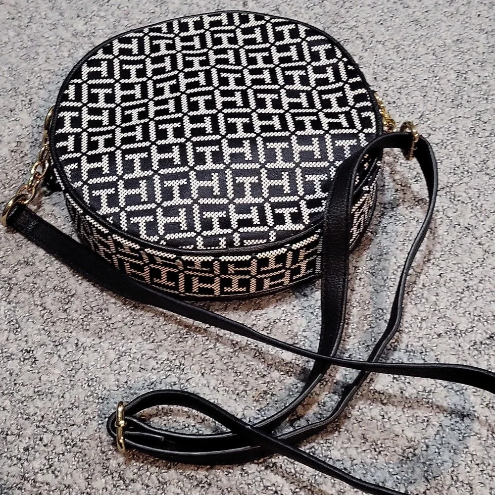 Tommy Hilfiger Crossbody Bag - Picture 8 of 12